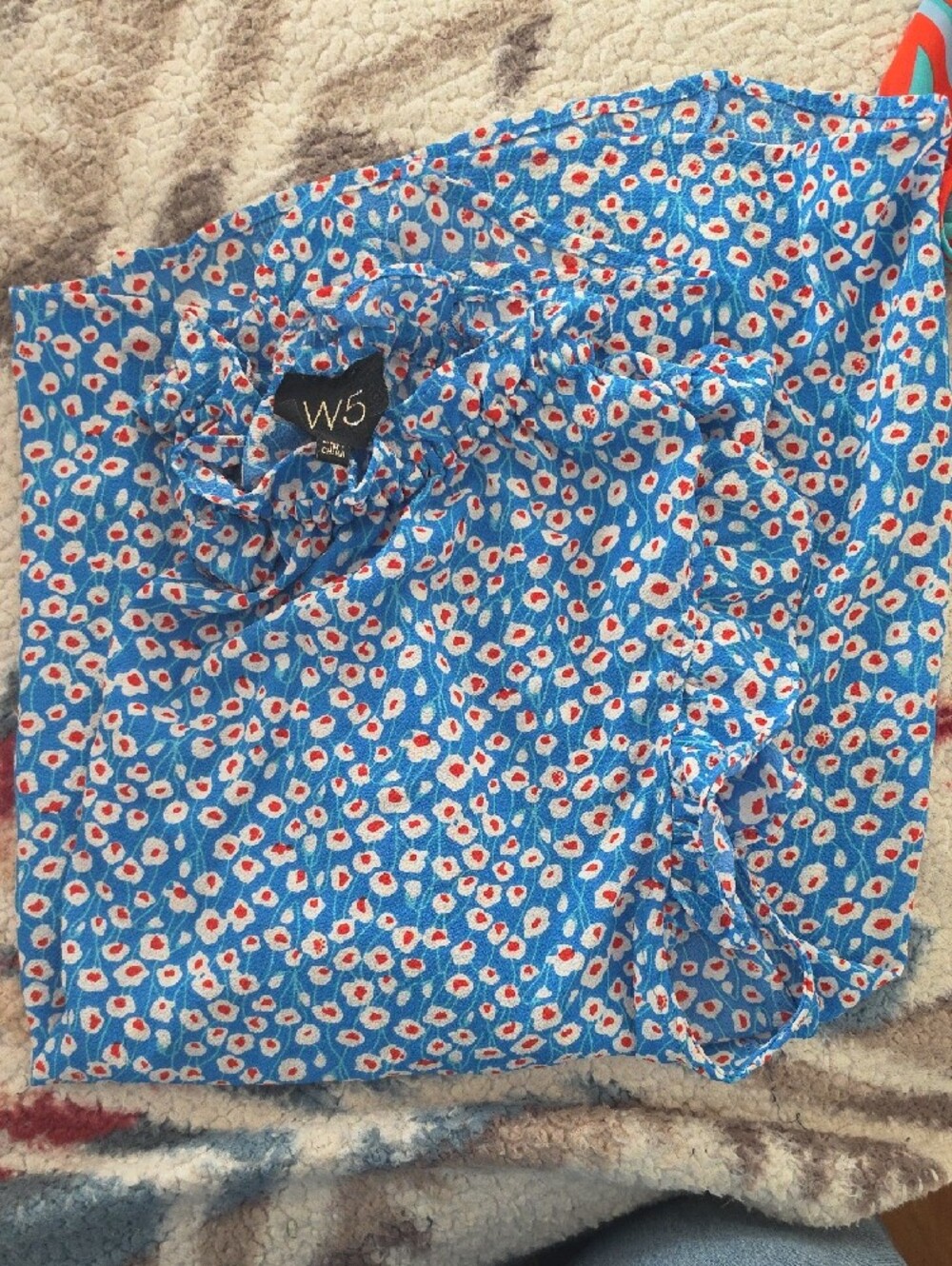 W5 Blue Floral Ruffle-Neck Sleeveless Top - Picture 3 of 3